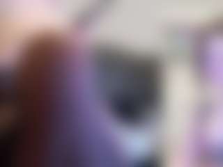 Live cam show with Heavenia - Skinny on SpankPalCams