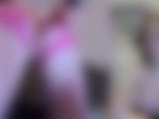 Live cam show with Heavenia - Shaved Pussy on liverealitysex.com