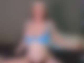 Live cam show with CharlotteDoe - Twerk on Fapmatic.com