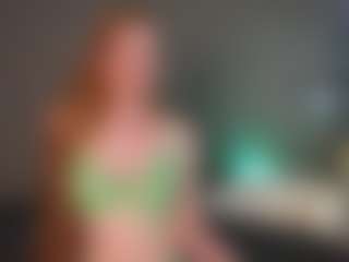 Live cam show with CharlotteDoe - Blowjob on Gym Cam Girls