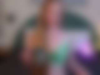 Live cam show with CharlotteDoe - Ass Bouncing on Uber Horny