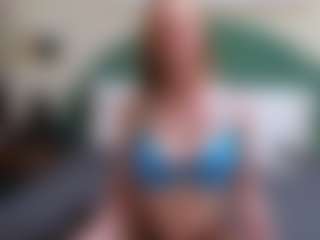 Live cam show with CharlotteDoe - Erotic Dance on Camsoda