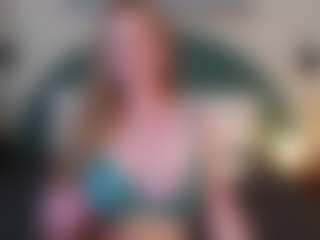 Live cam show with CharlotteDoe - Skinny MILF on Pornisteam.com