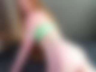 Live cam show with CharlotteDoe - Cute on Milfs Live