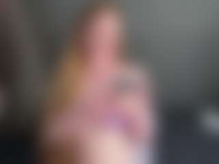 CharlotteDoe MILF webcam performer live streaming