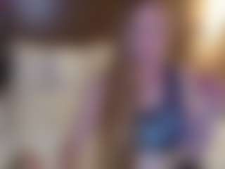 Live cam show with CharlotteDoe - Flirt MILF on SpunkLive