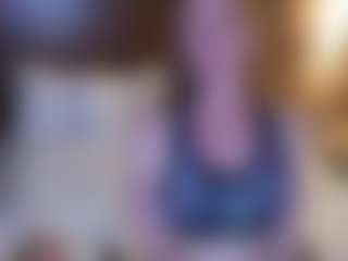Live cam show with CharlotteDoe - Red Hair Cum on studioflirtlive.com
