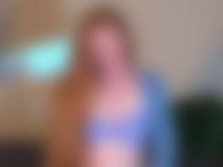 Live cam show with CharlotteDoe - Bedroom on Camsoda