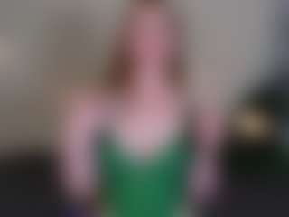CharlotteDoe MILF webcam performer live streaming