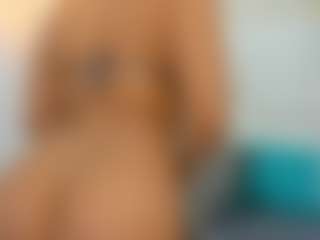 Live cam show with Mishell Morales - Old Latina on Camsoda | colombia