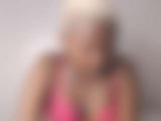 Live cam show with Eurobody - Living Room on Nude Chat * 1 On 1 Webcam Sex * Live Cam Show