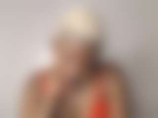 Live cam show with Eurobody - Ebony on CamwithHer