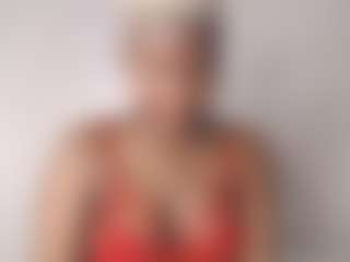 Live cam show with Eurobody - Gagging on Camsoda