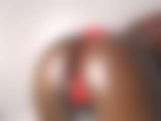 Live cam show with Eurobody - Gagging on Camsoda
