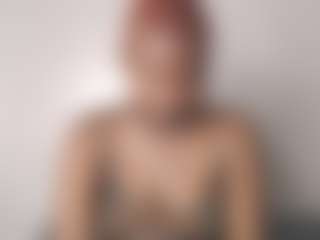 Live cam show with Eurobody - Ebony on CamClone