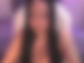 Live cam show with Sofia Watson - Cute on Instabang