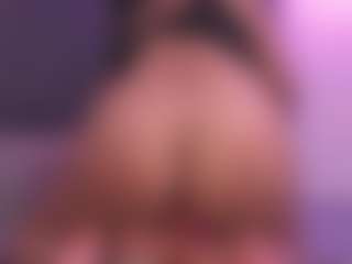 Live cam show with Sofia Watson - Horny on livesexfox.com