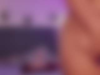Live cam show with Sofia Watson - Moaning on Strip Flash - Live Sex Shows