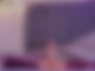 Live cam show with Sofia Watson - Cute on Latina Girls