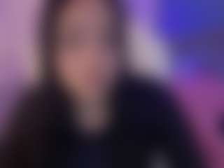 Live cam show with Sofia Watson - Big Tits Brown Hair on Camming Site