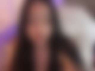 Live cam show with Sofia Watson - Asian Big Ass on Camversity