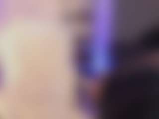 Live cam show with Sofia Watson - BBW College on xDating