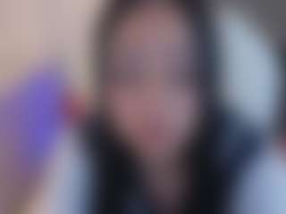 Live cam show with Sofia Watson - Teen (18+) on Camsoda