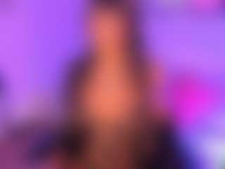 Live cam show with Luna - Ebony on fuck-show.com