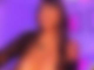 Live cam show with Luna - Teen (18+) on Camsoda