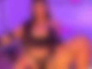 Live cam show with Luna - Ebony on Milfs Live | colombia