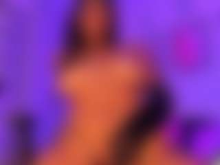 Live cam show with Luna - Brown Hair on studioflirtlive.com