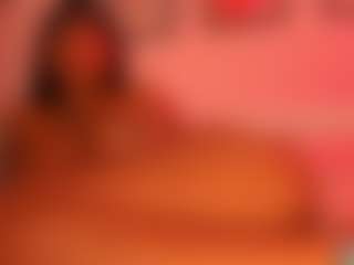 Live cam show with Luna - Ebony on TeamSkeetLive | colombia