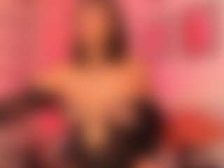 Live cam show with Luna - HD Brown Hair on Camsoda