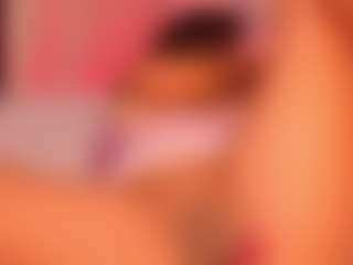 Live cam show with Luna - Cosplay BBW on madthumbs