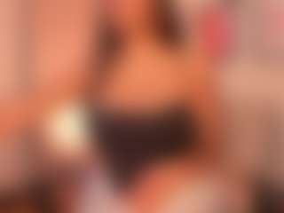 Live cam show with Luna - Brown Eyes Black on instabang