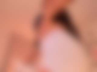 Live cam show with Luna - Black Small Tits on TottyGirls