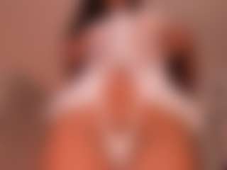 Live cam show with Luna - Double Penetration on Camsoda