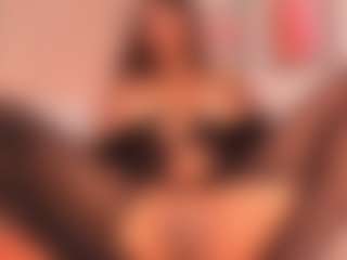 Live cam show with Luna - Solo on CamClone