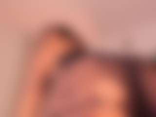Live cam show with Luna - Bedroom Latina on Camsoda | colombia