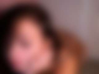 Live cam show with magiix3 - Brown Eyes MILF on Camsoda
