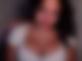 magiix3 MILF webcam performer live streaming