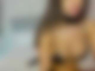 Live cam show with Selena-Reeves - Atm on Gym Cam Girls