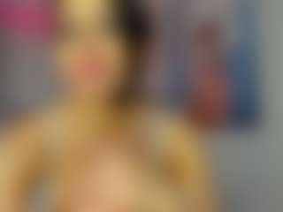 Live cam show with Selena-Reeves - Flashing on Camsoda