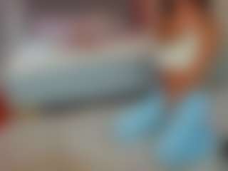 Live cam show with Selena-Reeves - Living Room on Milfs Live