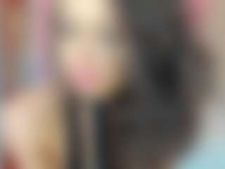 Live cam show with Selena-Reeves - Atm on AdultVida.com