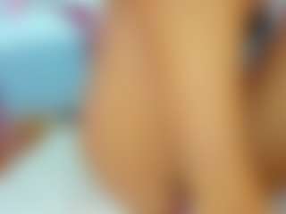 Live cam show with Selena-Reeves - Living Room on Mixed Magazine Live