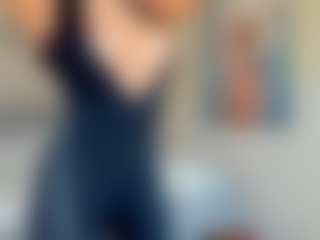 Live cam show with Selena-Reeves - Spank on SinfulBabes