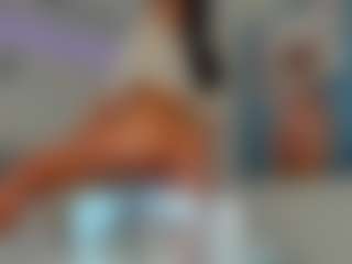 Live cam show with Selena-Reeves - Living Room on Hubzter Live