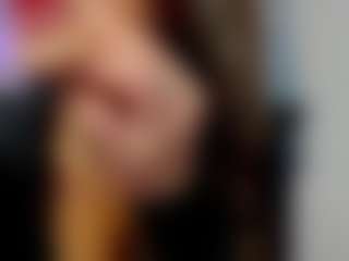 Live cam show with Selena-Reeves - Athletic Bedroom on Dolls Live