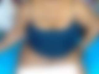 BigMagBooty85 MILF webcam performer live streaming